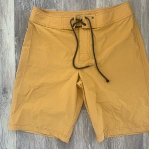 Men’s James Perse Yosemite Shorts Yellow/Mustard
